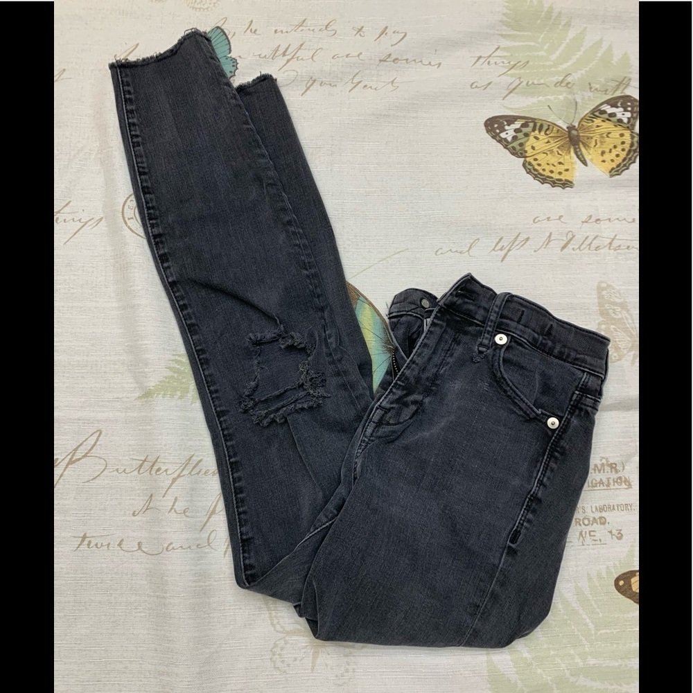 Madewell high riser black distressed skinny‎ jeans